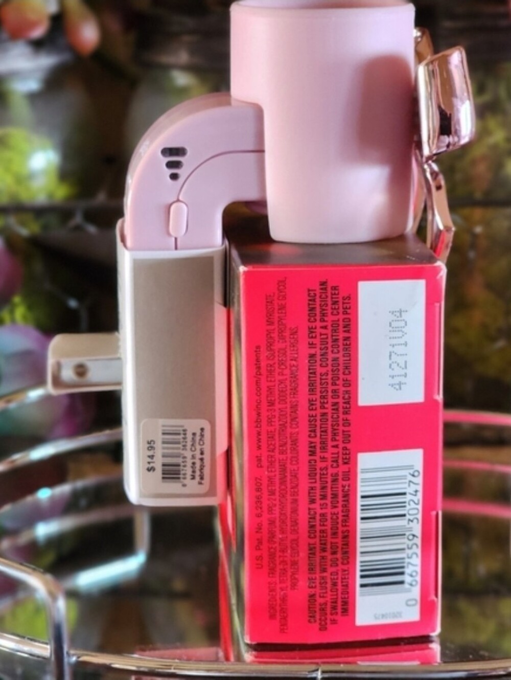 White Barn Wallflowers Honeycrisp Apple Pink Bow Plug-In Kit - Picture 6 of 7